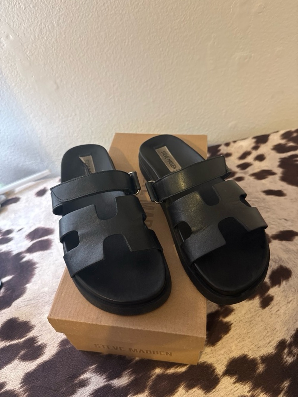 Steve Madden mayven sandles